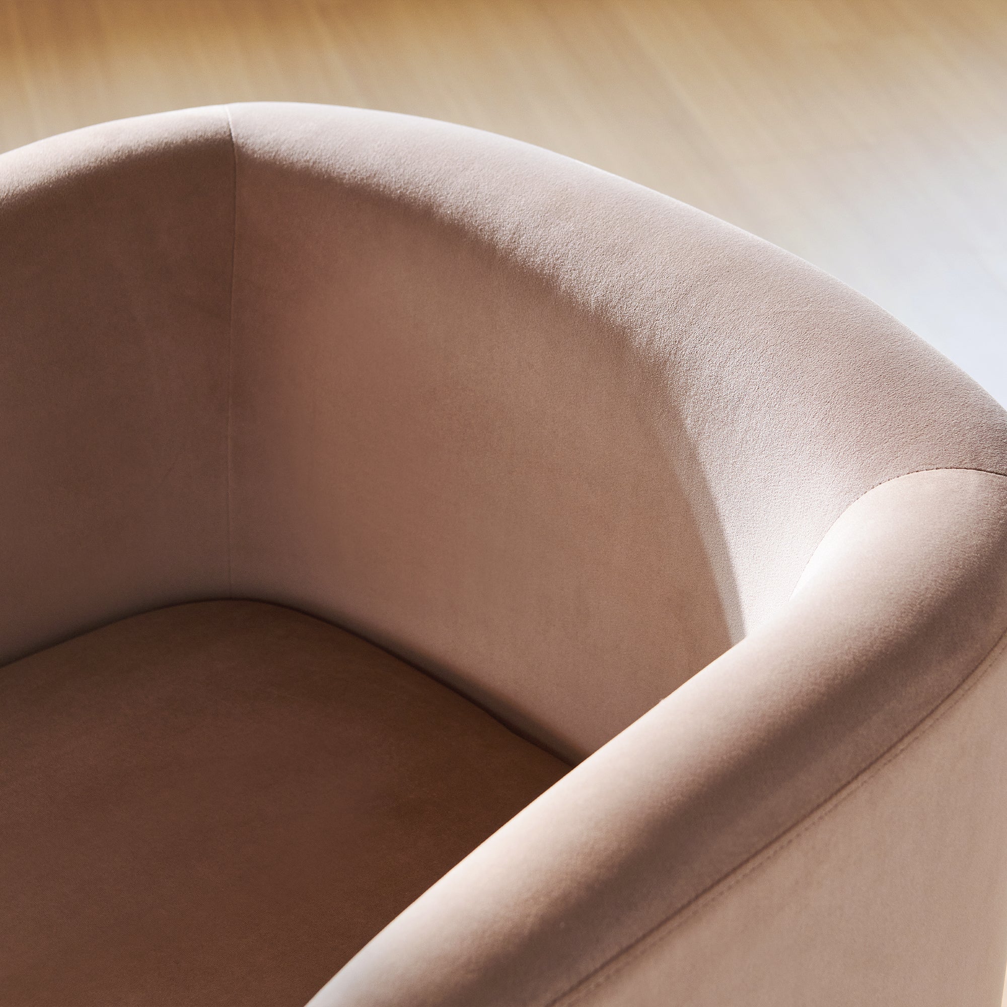 COLAMY NUIA Contemporary Minimalist Accent Chair