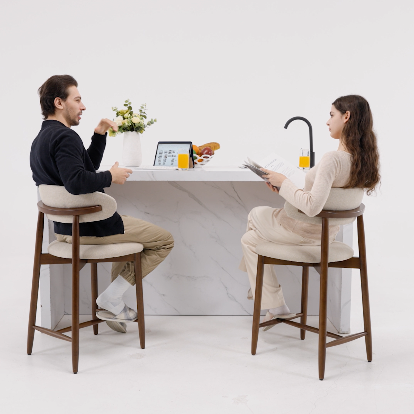 COLAMY ARLA Scandi Minimalist Bar Stool