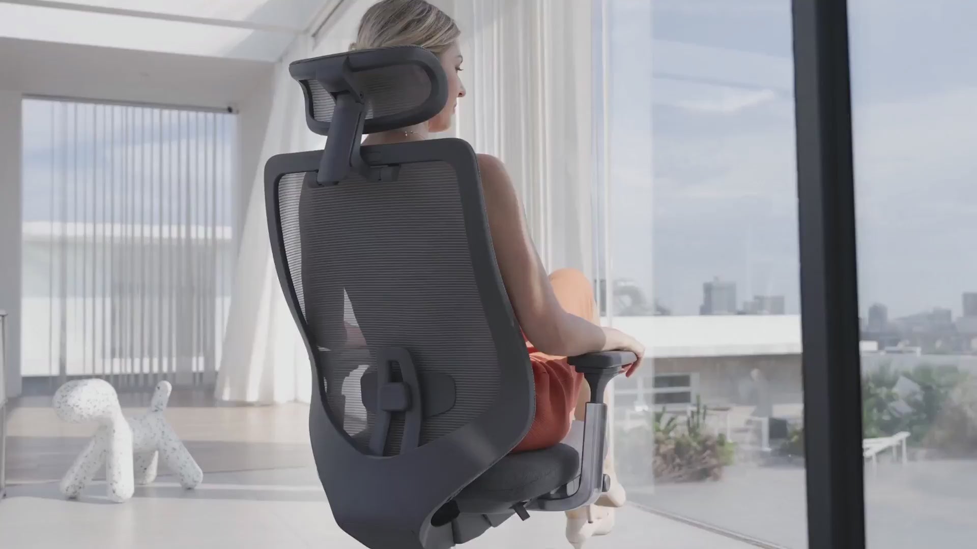 Load video: COLAMY ATLAS Executive Ergonomic Office Chair